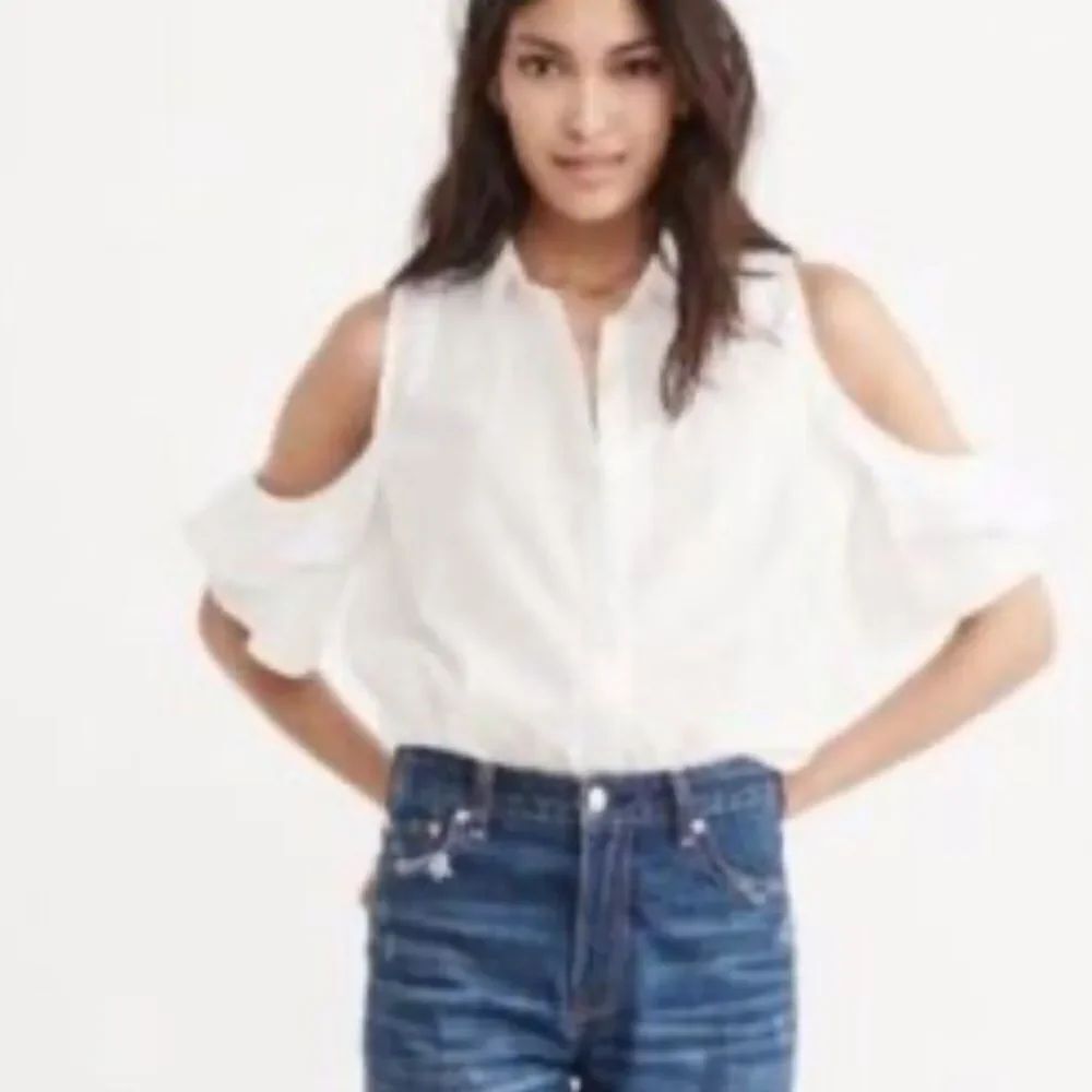 Abercrombie & Fitch Cut Out Shoulder White Button Down Cotton Top(Size Medium)
